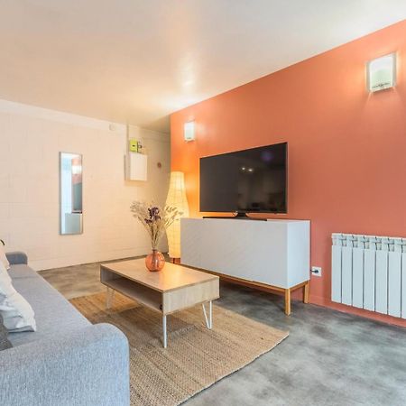 Spacious Apartment W Private Parking In Old Lila Exterior foto