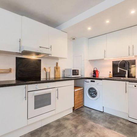 Spacious Apartment W Private Parking In Old Lila Exterior foto
