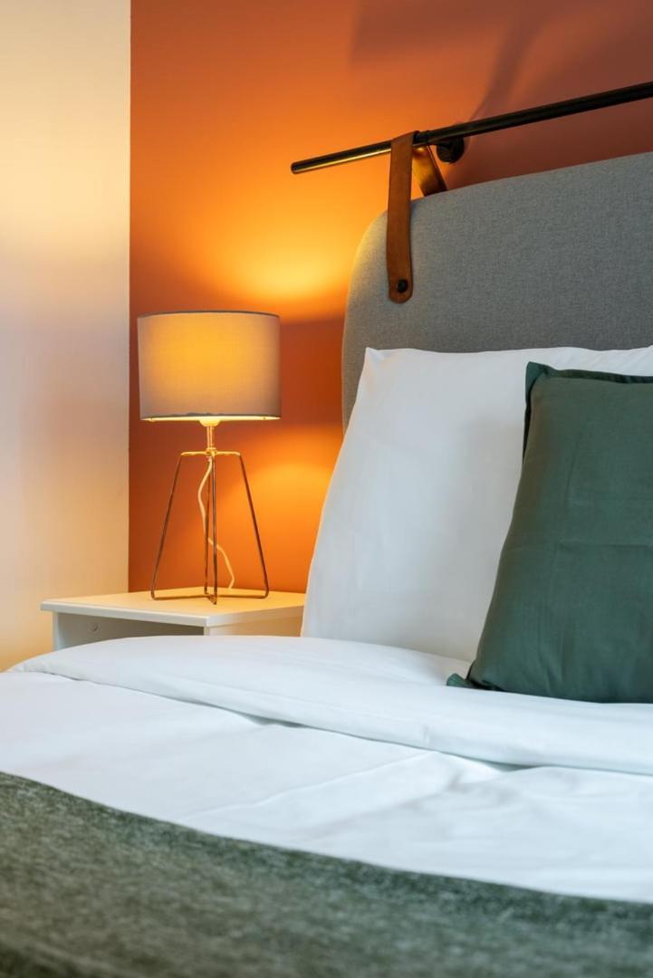 Spacious Apartment W Private Parking In Old Lila Exterior foto