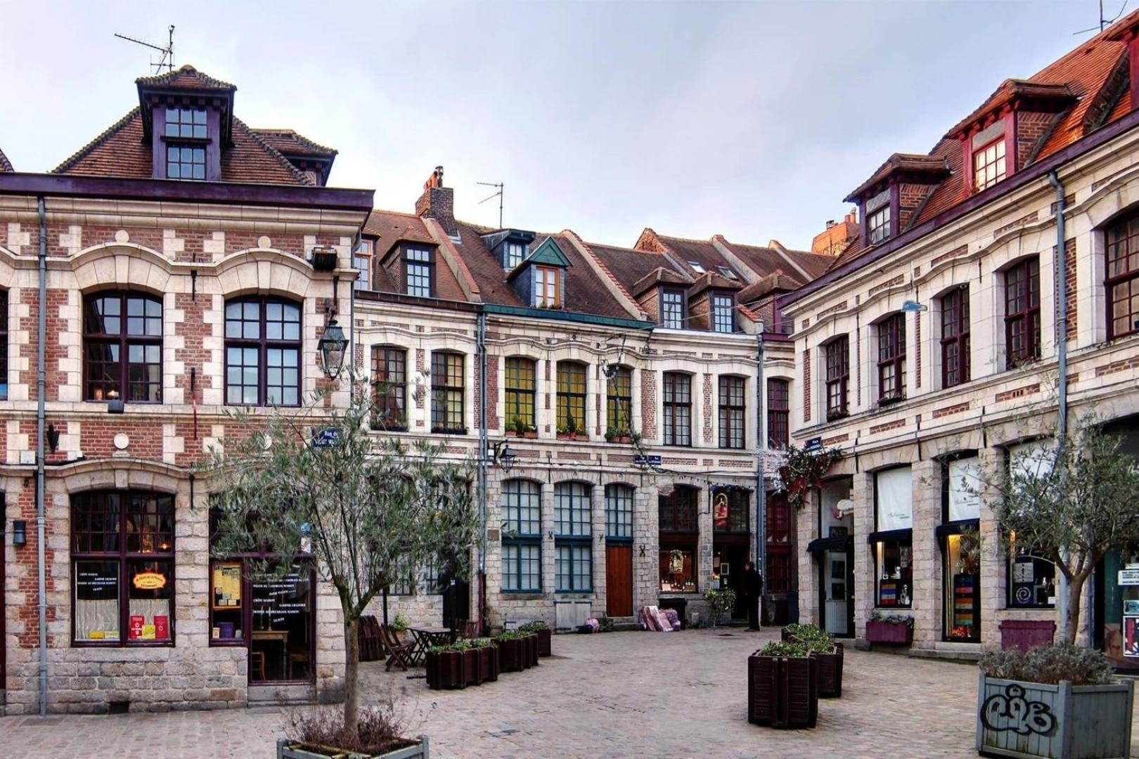 Spacious Apartment W Private Parking In Old Lila Exterior foto